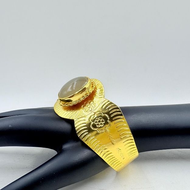 Golden Radiance Bangle with Smoky Onyx Glow