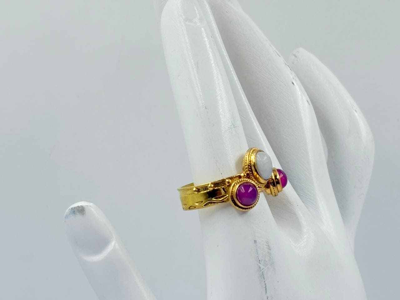 White Rainbow & Queen Pink Onyx Ring – Regal Glow