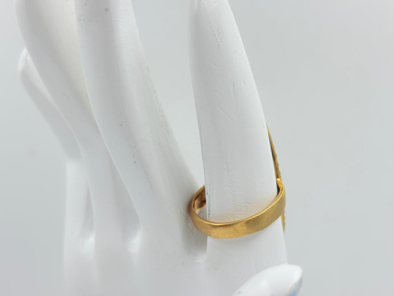 Golden Long Oval Pattern Ring MOBR75