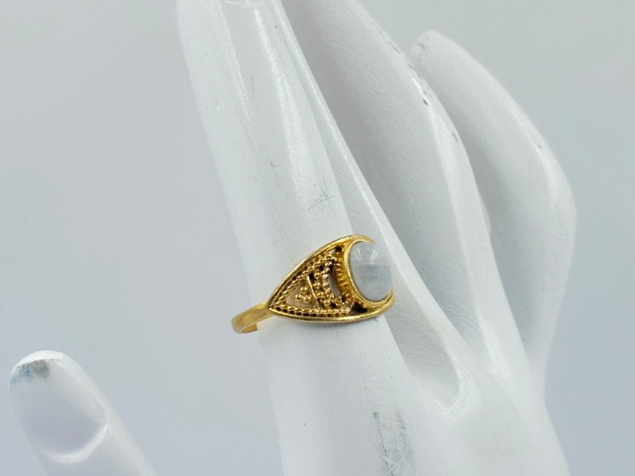 Vintage White Rainbow Textured Ring