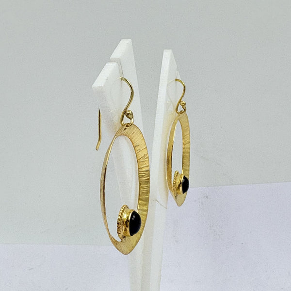 Black Onyx Circle Earrings – Elegant Hammered Design