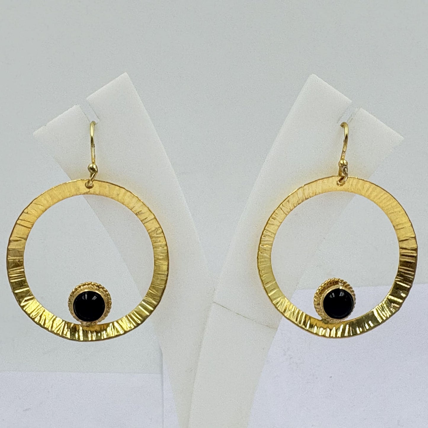 Black Onyx Circle Earrings – Elegant Hammered Design