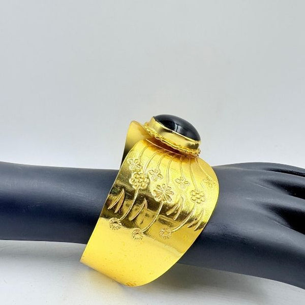 Elegant Brass Cuff with Black Onyx Stone Center