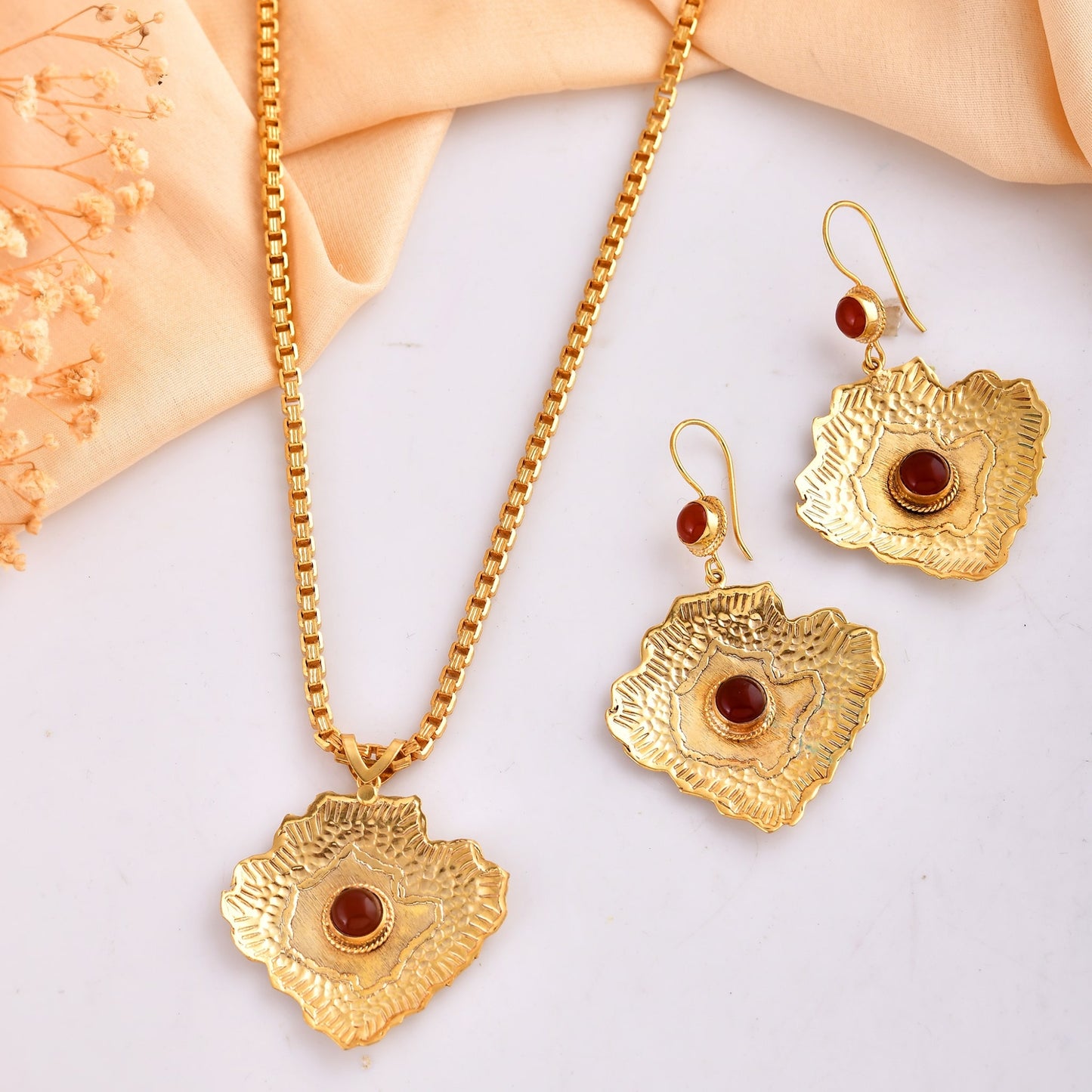 Gold-Plated Necklace Set with Earrings & Pendant – Traditional Handcrafted Jewelry for Women