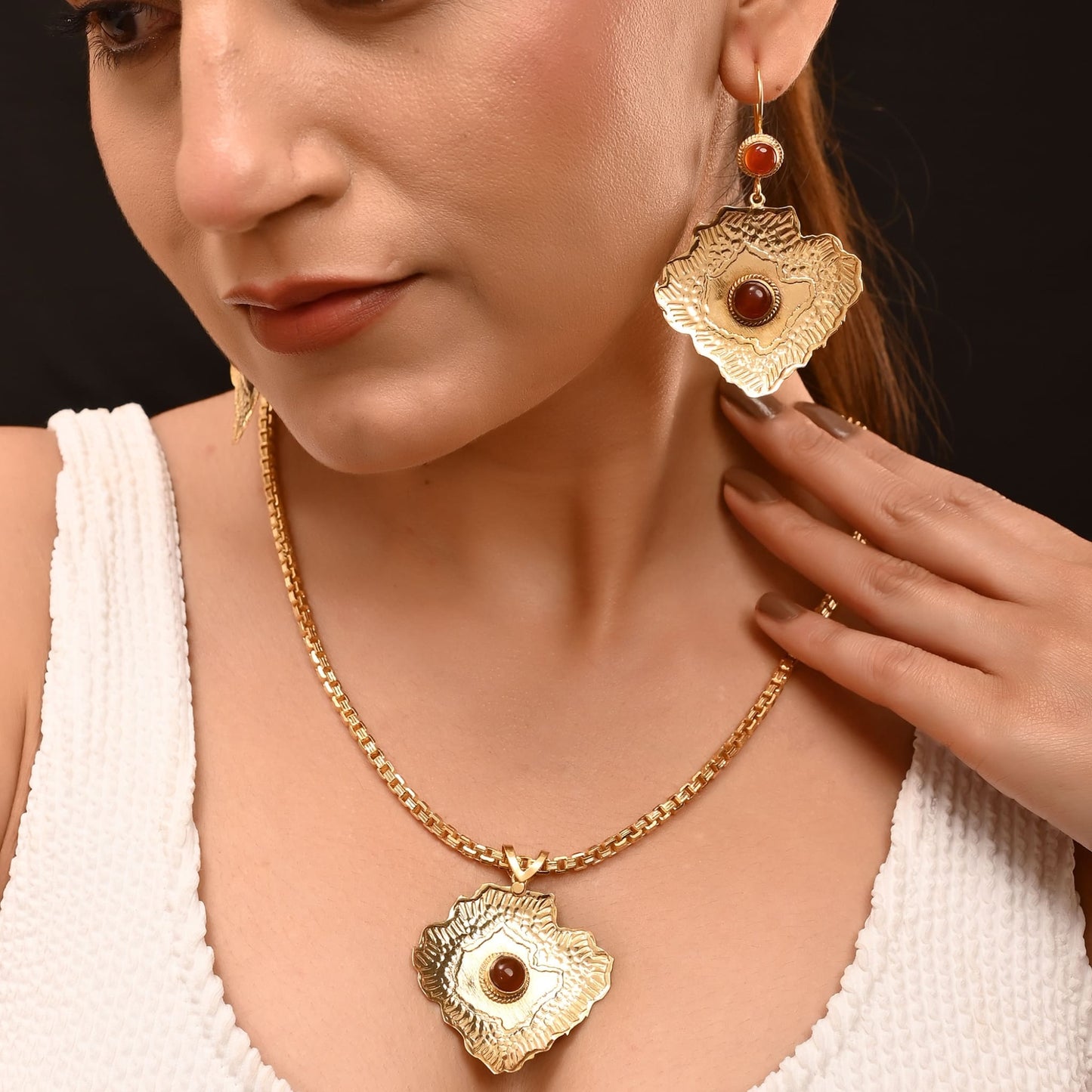 Gold-Plated Necklace Set with Earrings & Pendant – Traditional Handcrafted Jewelry for Women