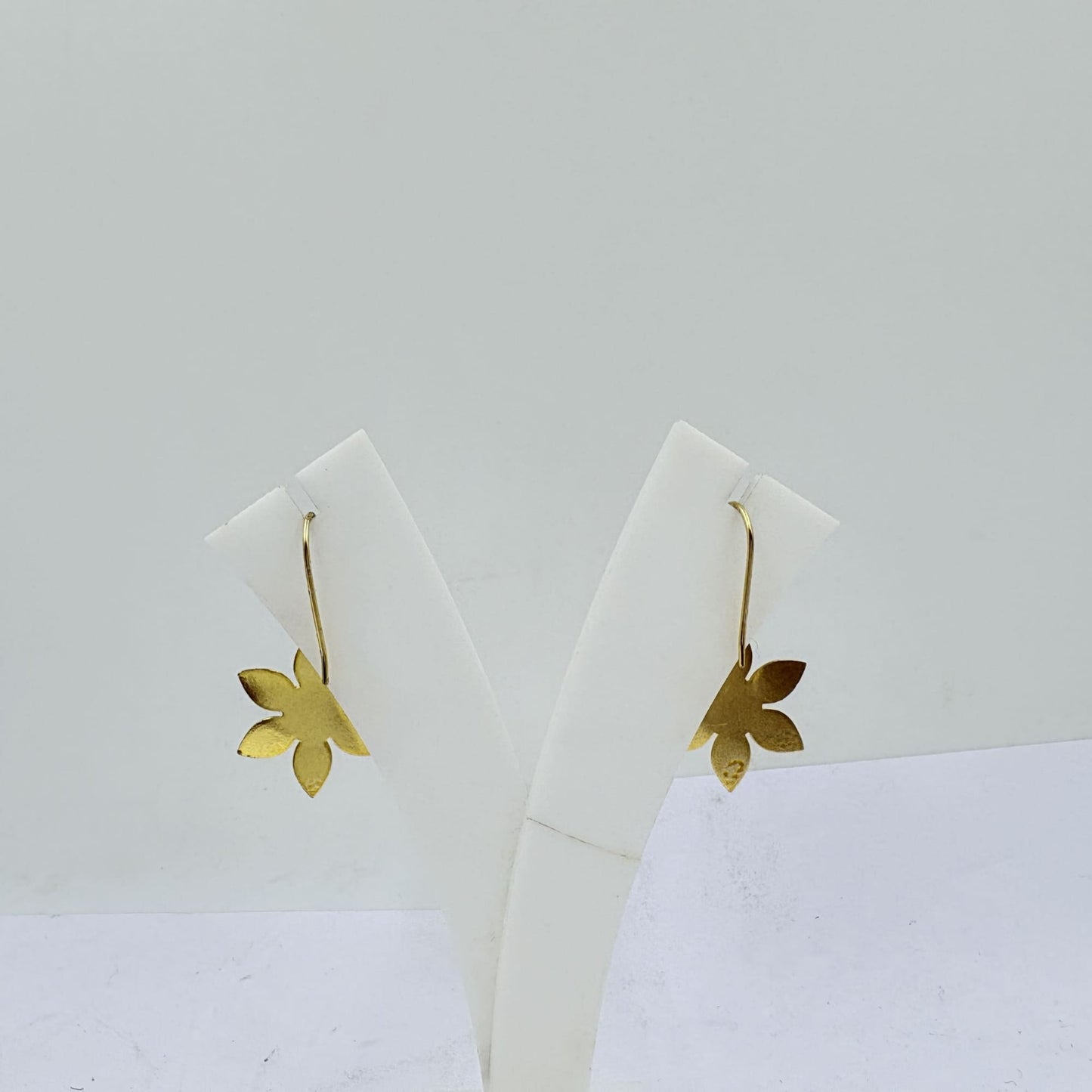 Green Onyx Floral Earrings – Elegant Handcrafted Bloom