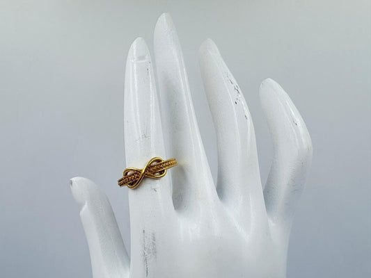 Infinity Twist Women’s Ring