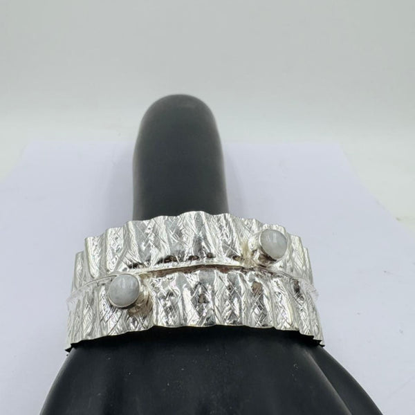 Elegant Moonlight Labradorite Textured Silver Bangle