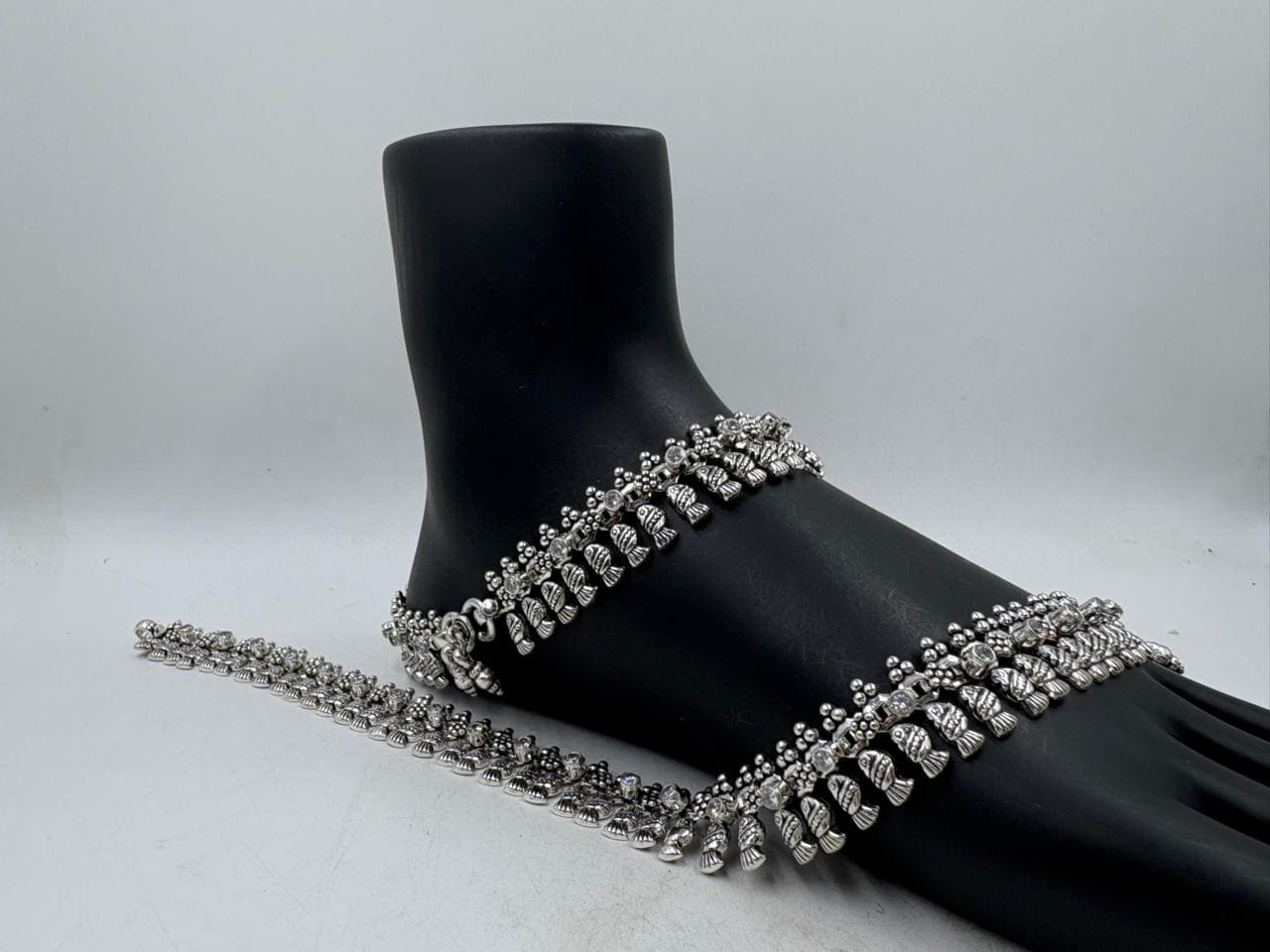 Luxury Silver Anklet – Antique Polish Fish Motif Jewellery