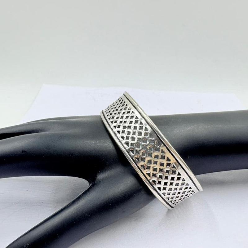 Elegant Mesh Pattern Handmade Silver Bangle