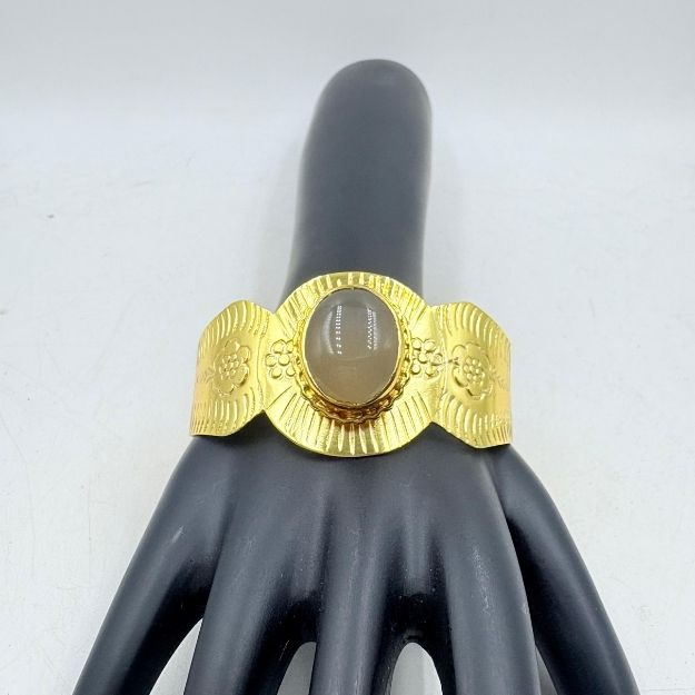 Golden Radiance Bangle with Smoky Onyx Glow