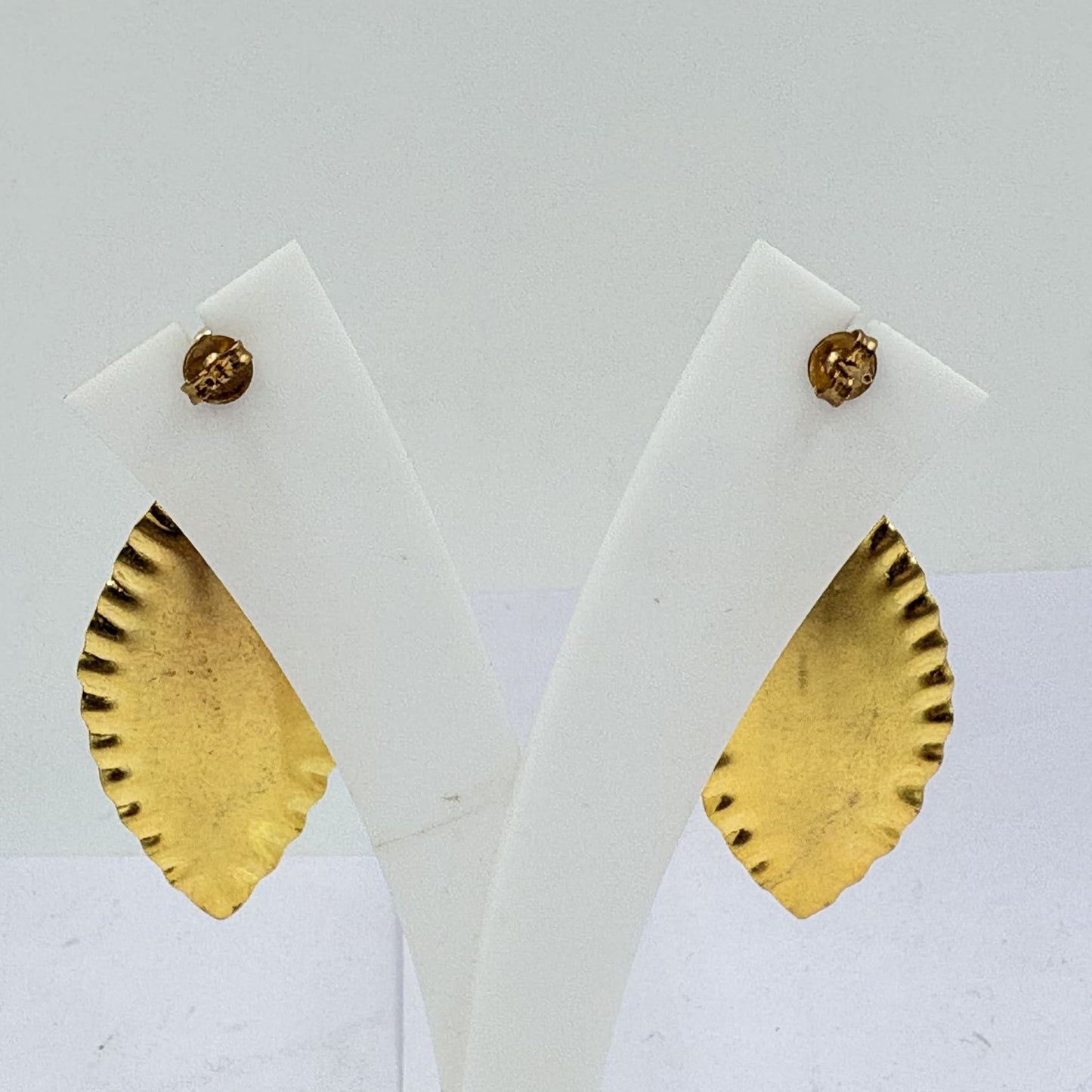 White Rainbow Leaf Earrings – Elegant Textured Charm