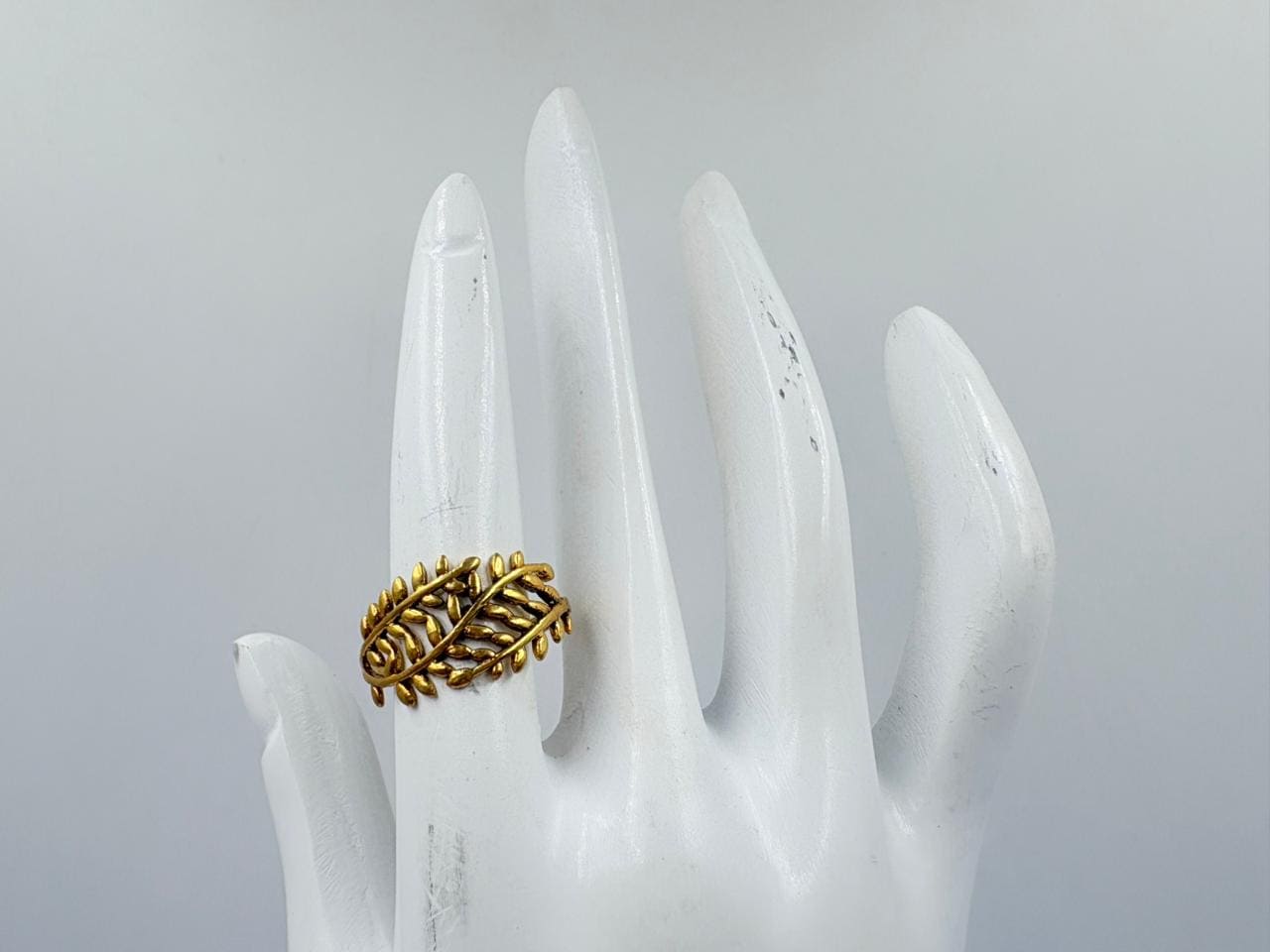 Golden Leaf Crown Ring – Signature Design