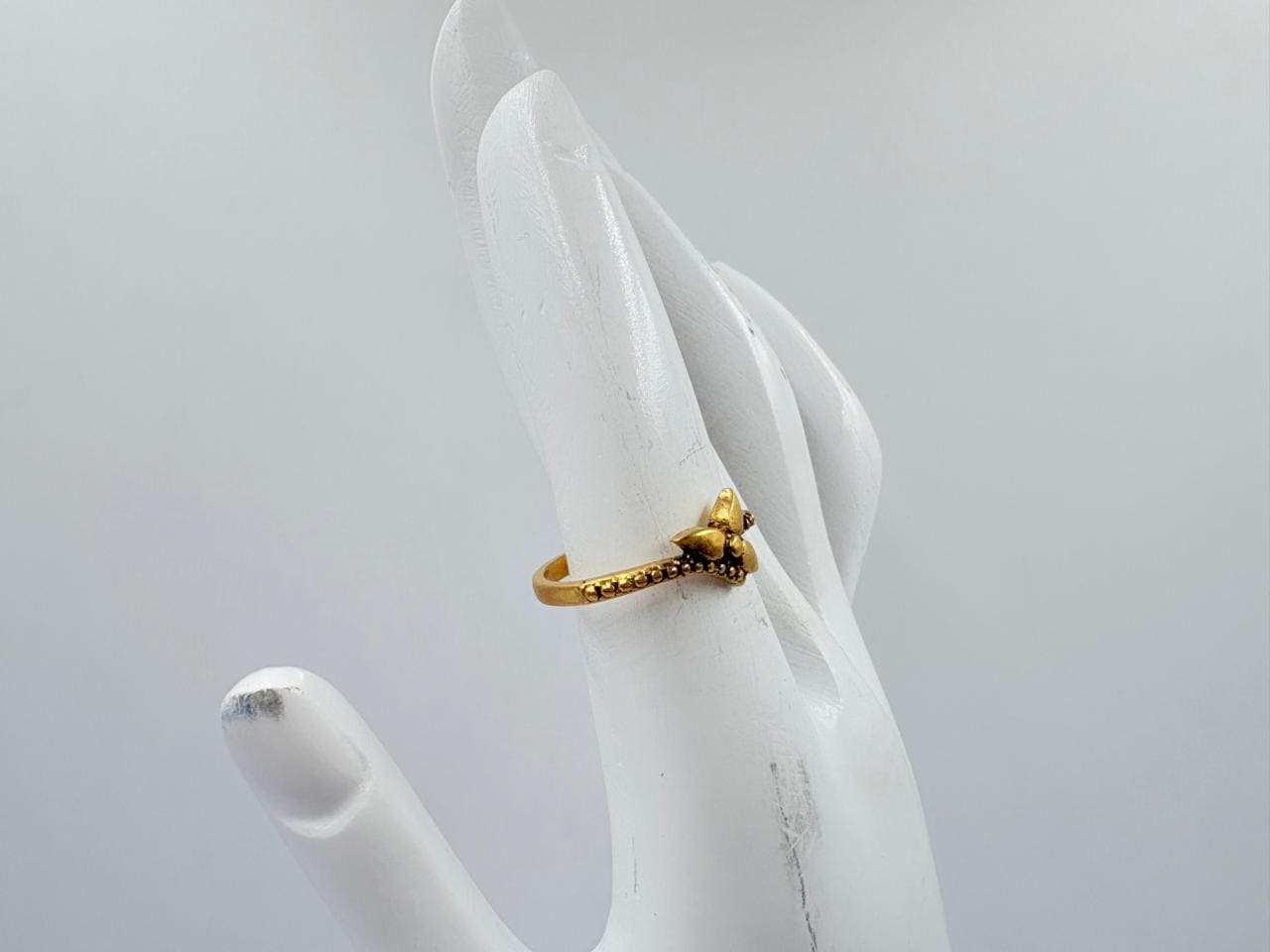 Golden Petal Mini Ring –  Antique Touch