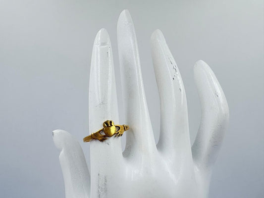 Royal Heart Embrace Ring