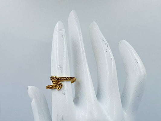 Golden Twirl Heart Minimal Ring