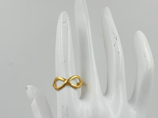 Infinity Loop Gold Ring – Elegant Brass Design (MOBR66)