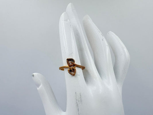 Elegant Leaf-Heart Gold Ring – Unique Design