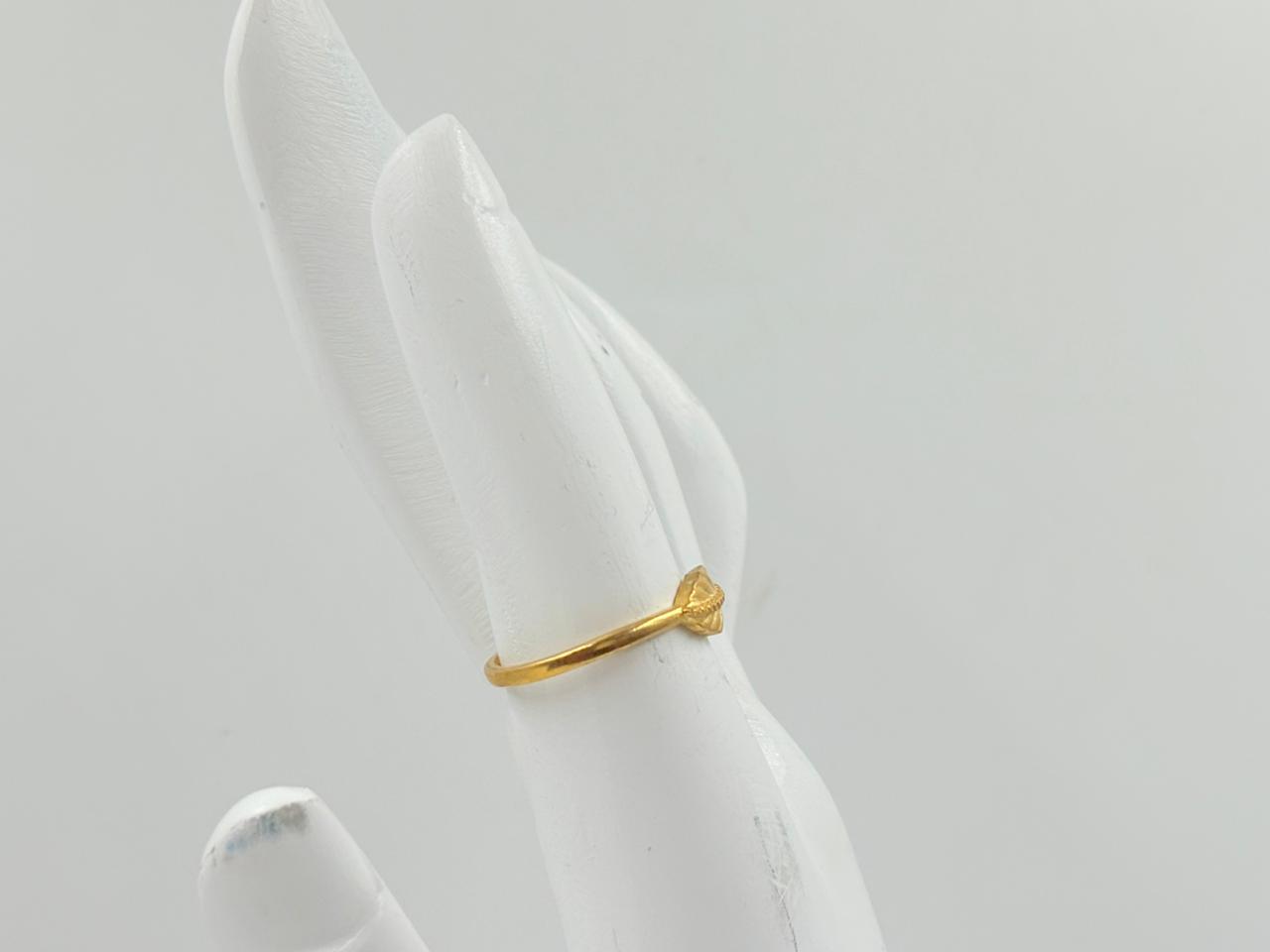 Golden Petite Leaf Ring – MOBR55 Design