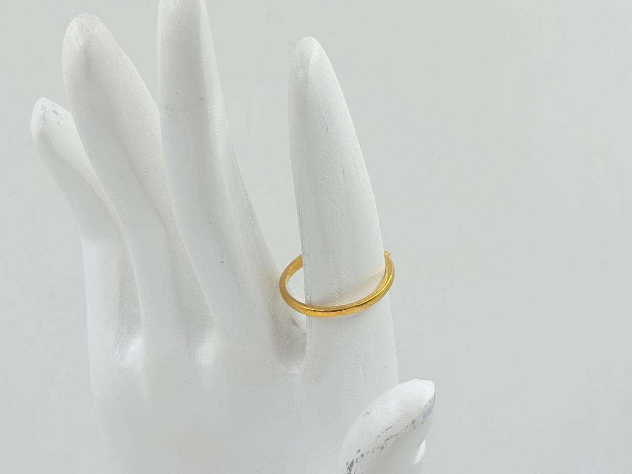 Golden Petite Leaf Ring – MOBR55 Design