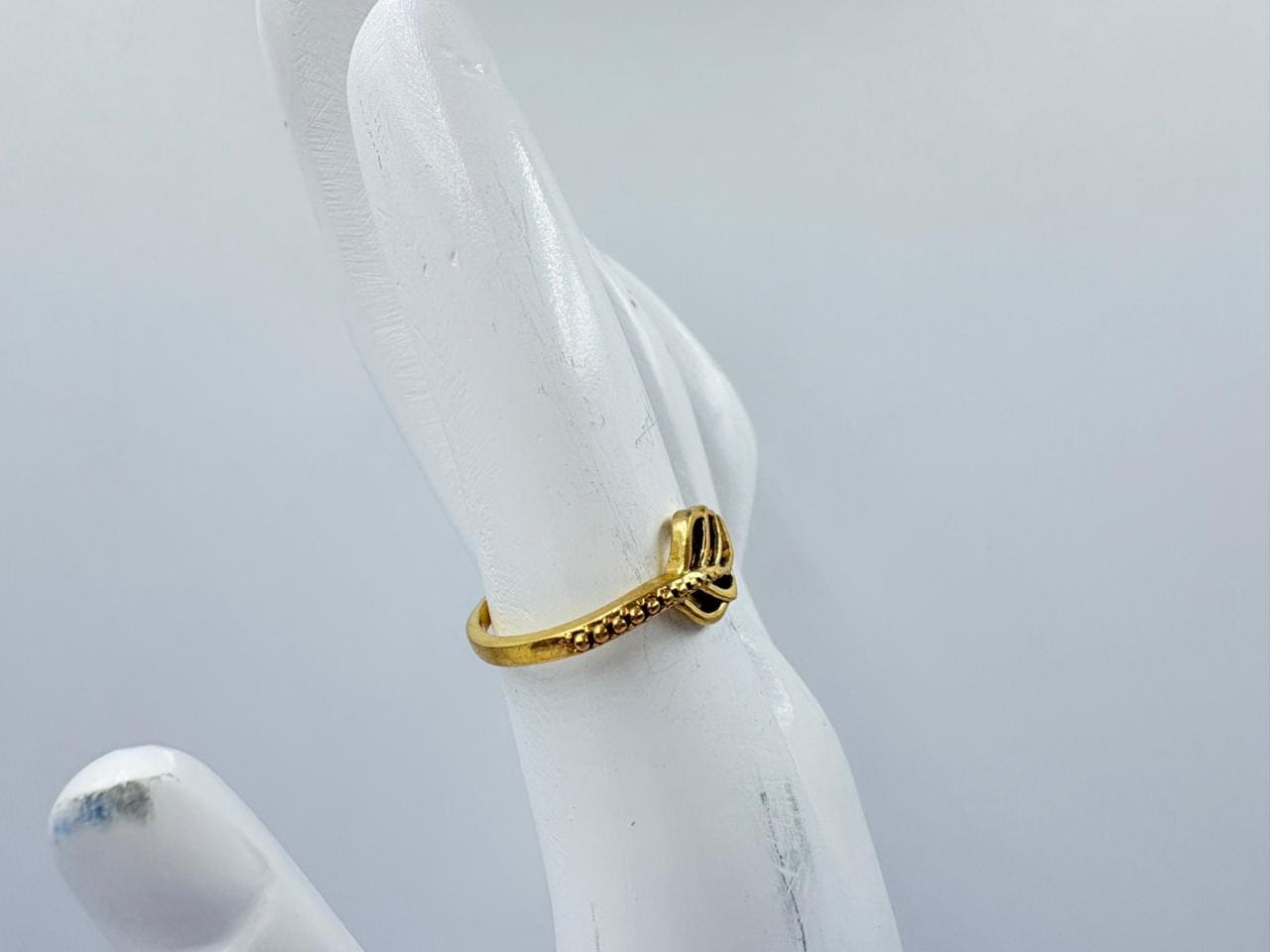 Golden Leaf Twist Ring – Brass 18K Look