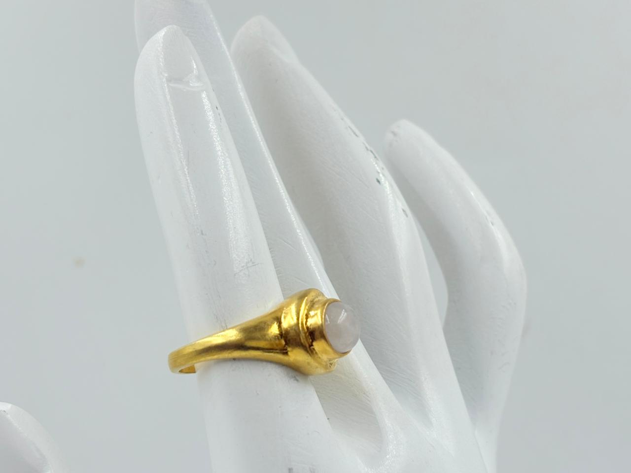 Royal Rose Quartz Oval Gold Ring – MOBR60