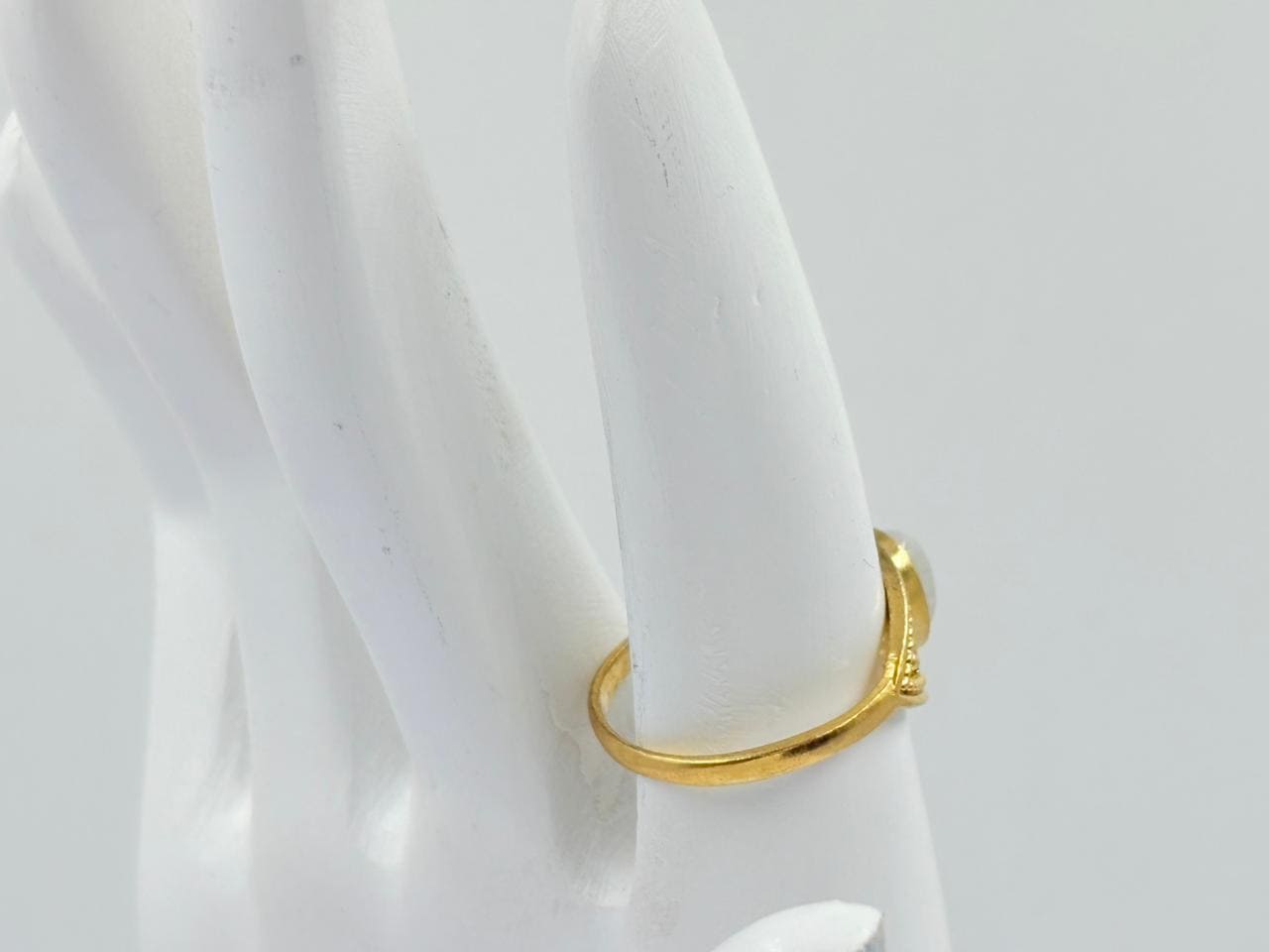 Vintage White Rainbow Textured Ring